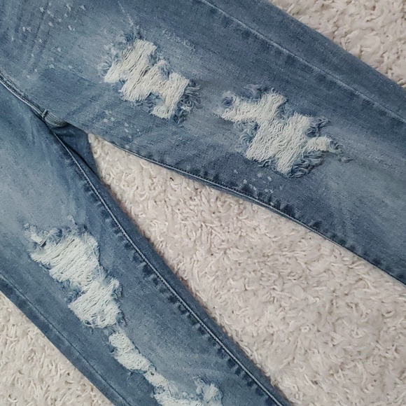 Judy Blue distressed skinny jeans - Picture 2 of 2